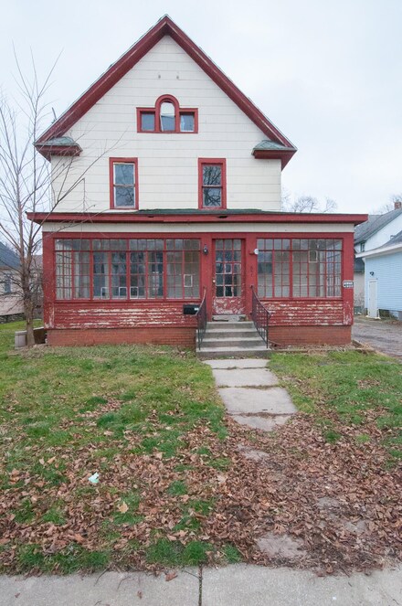 67 Highway St, Battle Creek, MI 49014
