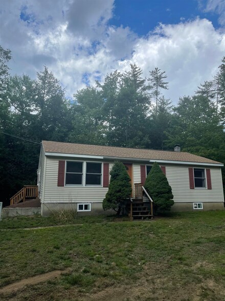 12 Rabbit Hollow Rd, Winchester, NH 03470