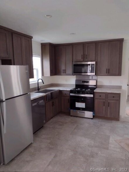 936 Main St Unit 7, Winchester, CT 06098
