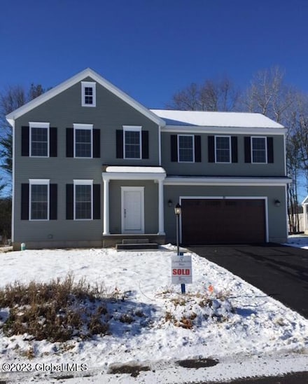 23 Wheatfield Way, Mechanicville, NY 12118