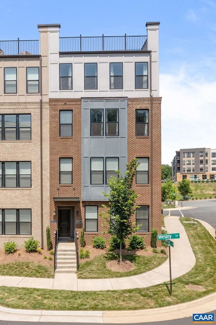 802 Wesley Ln Unit B, Charlottesville, VA 22911