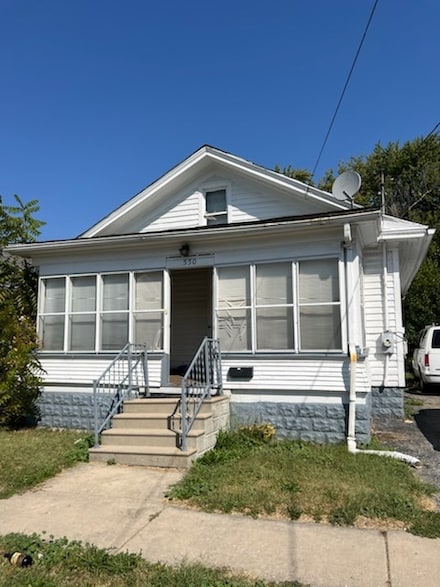 550 5th Ave, Aurora, IL 60505