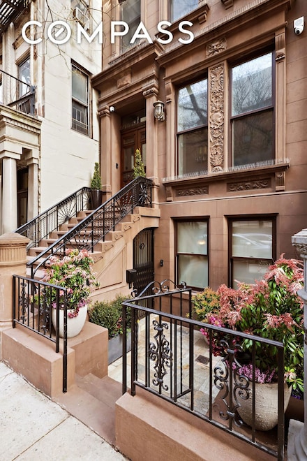 9 W 84th St, New York, NY 10024