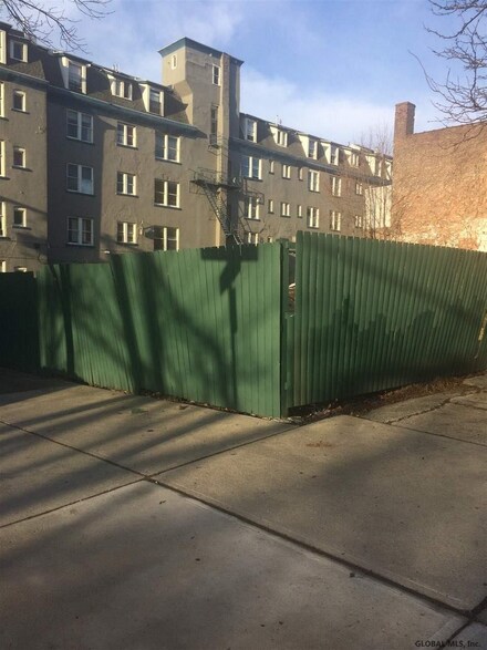 164 Lancaster St, Albany, NY 12210