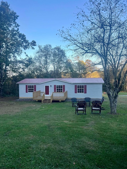 349 Mankins Addition Rd, Tunnelton, WV 26444