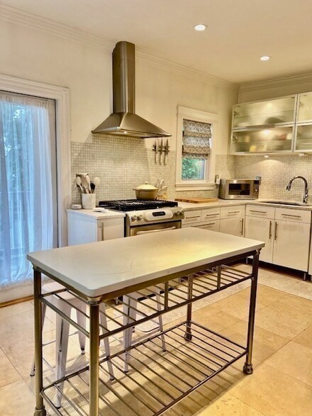 47 Rosemont St Unit 2, Dorchester, MA 02122