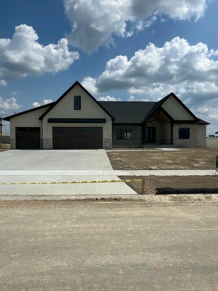 10137 Lakeview Dr, Hanover Township, IN 46373