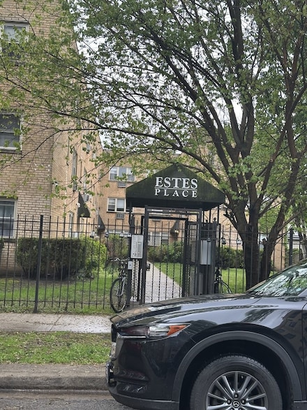 1711 W Estes Ave Unit 2N, Chicago, IL 60626