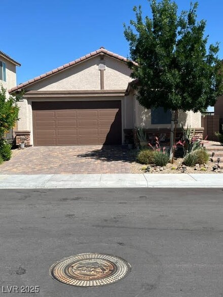 6306 Orions Belt Peak St, North Las Vegas, NV 89031