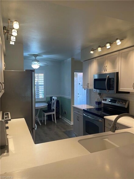 225 Robin Hood Cir Unit 6-101, Naples, FL 34104