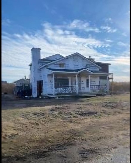 51 Grove Rd W, Mastic Beach, NY 11951