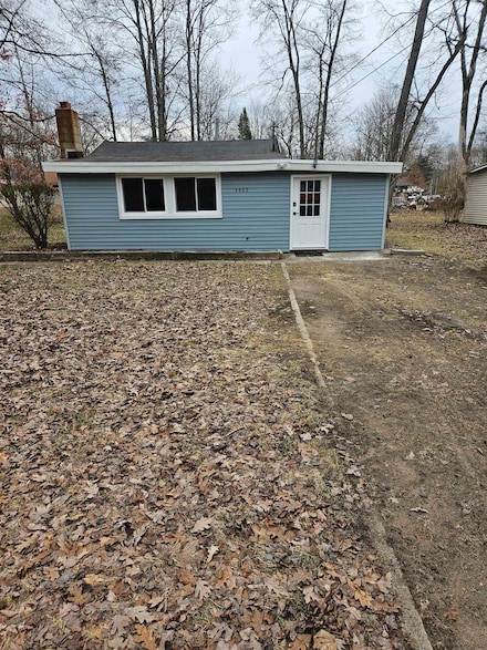 4802 Maplewood St, Harrison, MI 48625