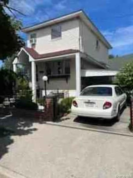135-21 Denis St, Springfield Gardens, NY 11434