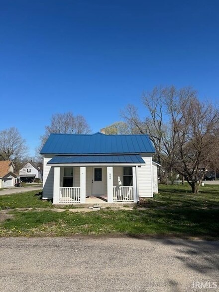 600 N 6th St, Attica, IN 47918