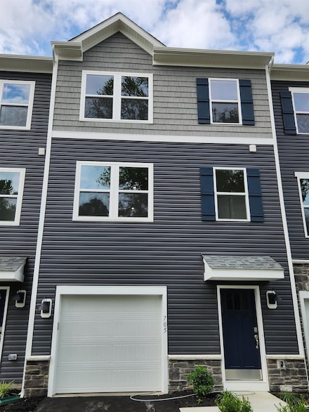 724 Hardman Dr, Morgantown, WV 26501