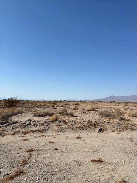 2625 Sea Manor Ave, Salton City, CA 92274
