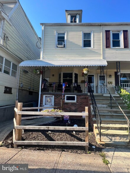 564 Lewis St, Minersville, PA 17954