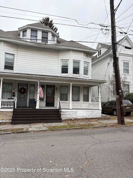 31 Washington St, Carbondale, PA 18407