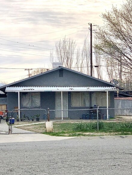 33312 W Hidalgo Ave, Cantua Creek, CA 93608