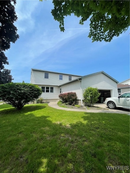 152 Argus Dr, Depew, NY 14043