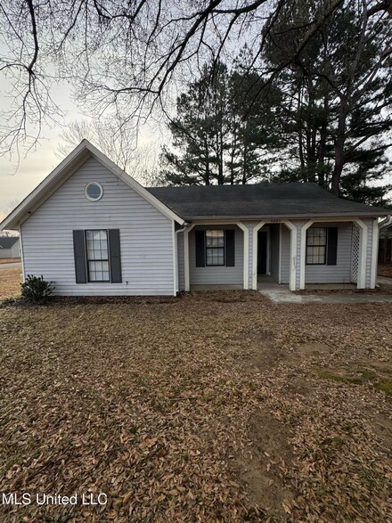 3205 Fairmeadow Dr, Horn Lake, MS 38637