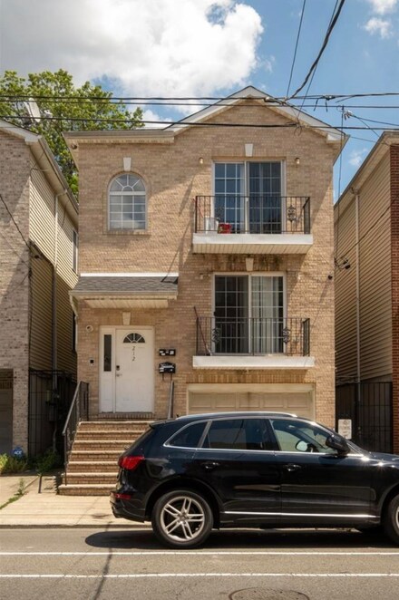 212 New York Ave Unit 2, Jersey City, NJ 07307