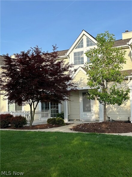 1047 N Jefferson St Unit B, Medina, OH 44256