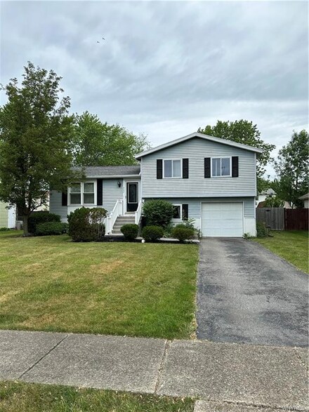 202 Kaymar Dr, Buffalo, NY 14228