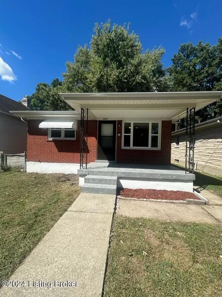 3636 Kahlert Ave, Louisville, KY 40215