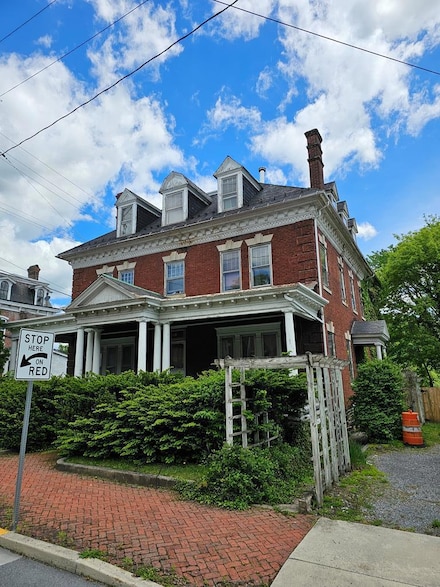 114 2nd St, Huntingdon, PA 16652