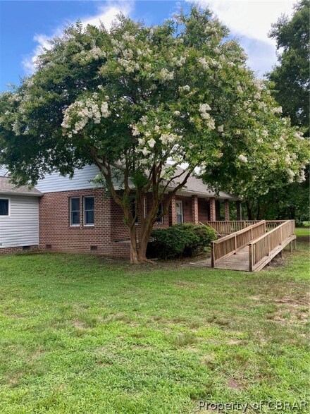 175 Heron Point Rd, Cardinal, VA 23025