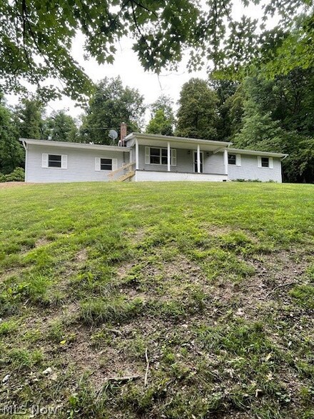 3020 Licking Rd, Zanesville, OH 43701