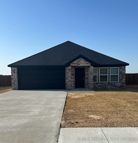 3439 Little John Dr, Durant, OK 74701