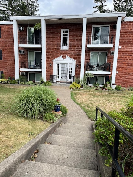1810 National Rd, Wheeling, WV 26003