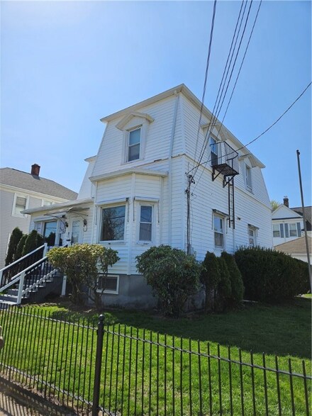 419 Waterman Ave, East Providence, RI 02914