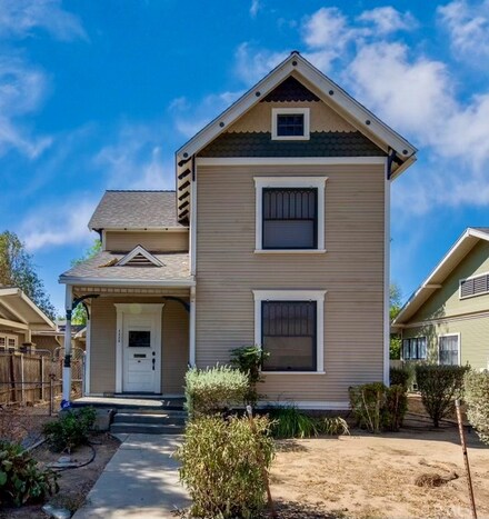 4328 9th St, Riverside, CA 92501
