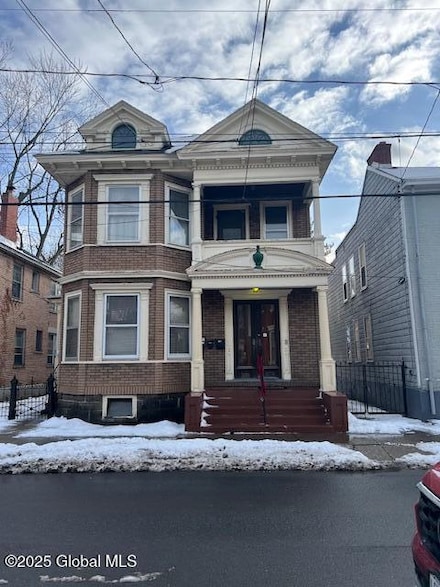 230 Green St, Schenectady, NY 12305
