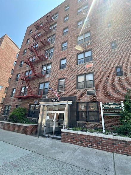 86-04 Grand Ave Unit 4D, Elmhurst, NY 11373