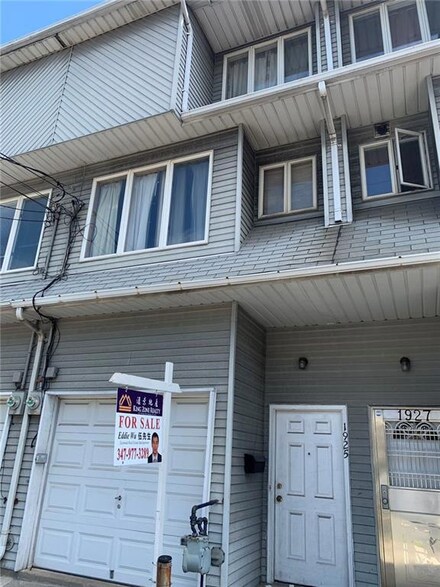 1925 Clove Rd, Staten Island, NY 10304