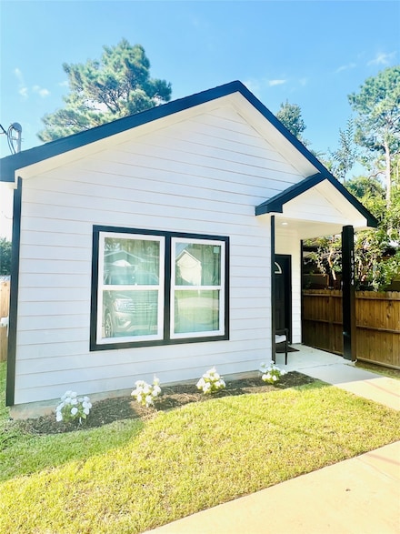 16974 W Lynbrook, Montgomery, TX 77316