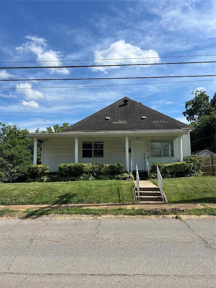 1106 W Harper St, Poplar Bluff, MO 63901