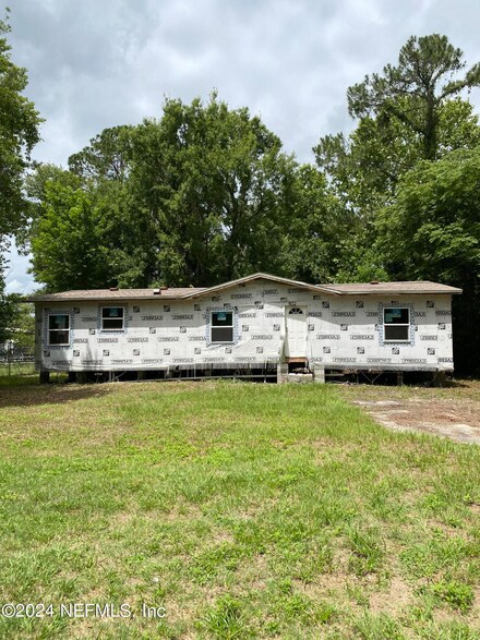 113 Easy St, Satsuma, FL 32189
