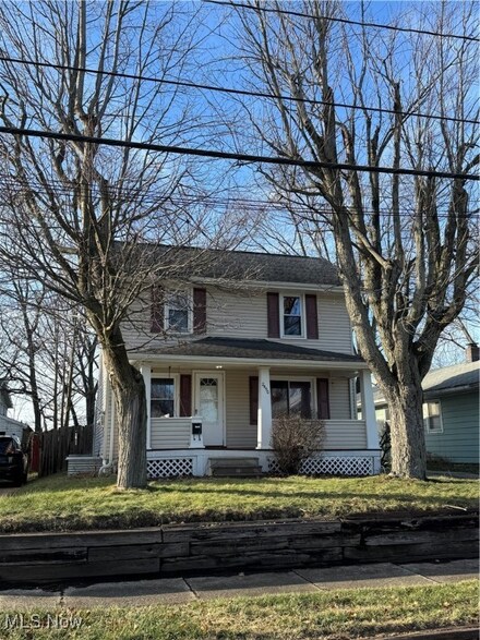 2490 Pelton Ave, Akron, OH 44314