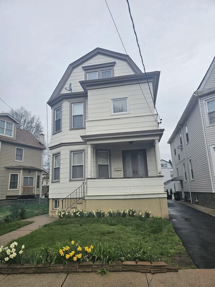 46 Olive St Unit 1st floor, Bloomfield, NJ 07003