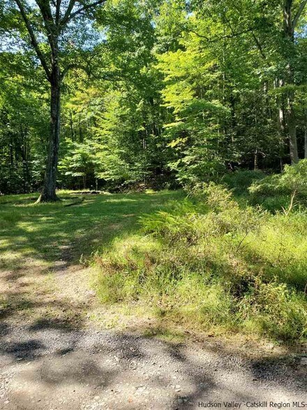 4-8 Camp Adventure Rd, Rochester, NY 12446