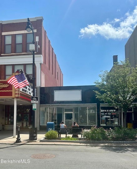 324 North St, Pittsfield, MA 01201