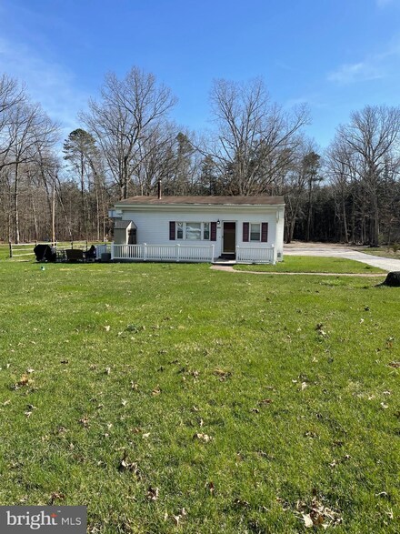 1452 Coles Mill Rd, Williamstown, NJ 08094