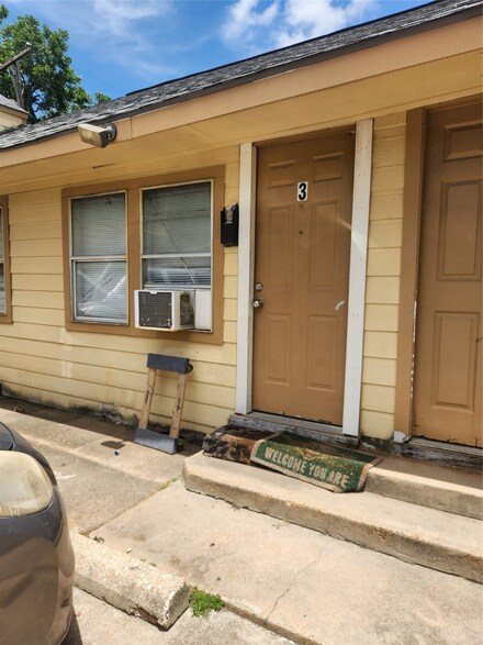 1016 Miles St Unit 3, Rosenberg, TX 77471