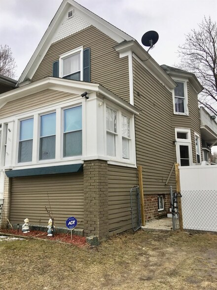 228 Conkey St, Hammond, IN 46320