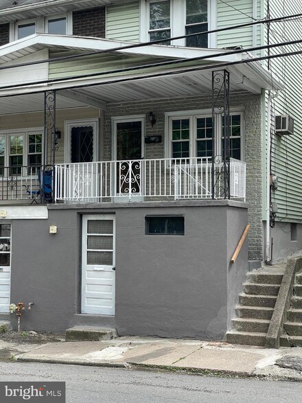 435 Nichols St, Pottsville, PA 17901